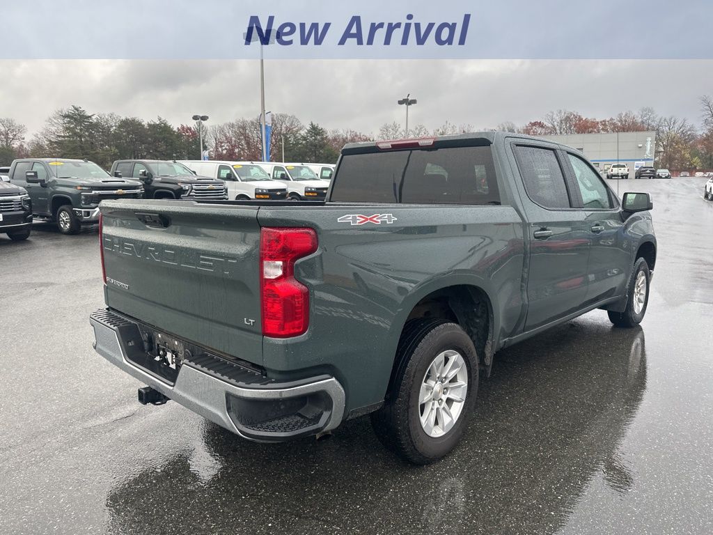 2025 Chevrolet Silverado 1500 LT photo 3
