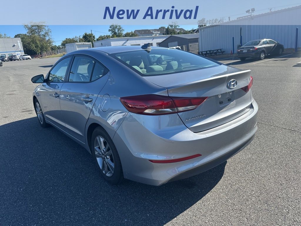 2017 Hyundai Elantra SE photo 4