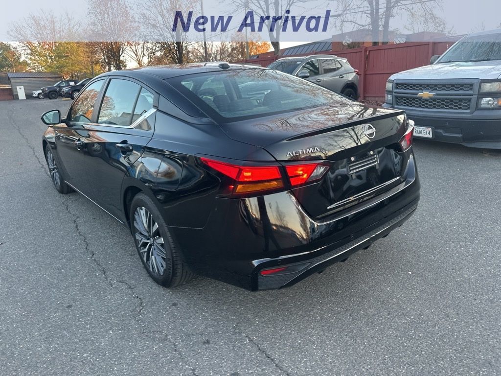 2023 Nissan Altima 2.5 SV photo 4