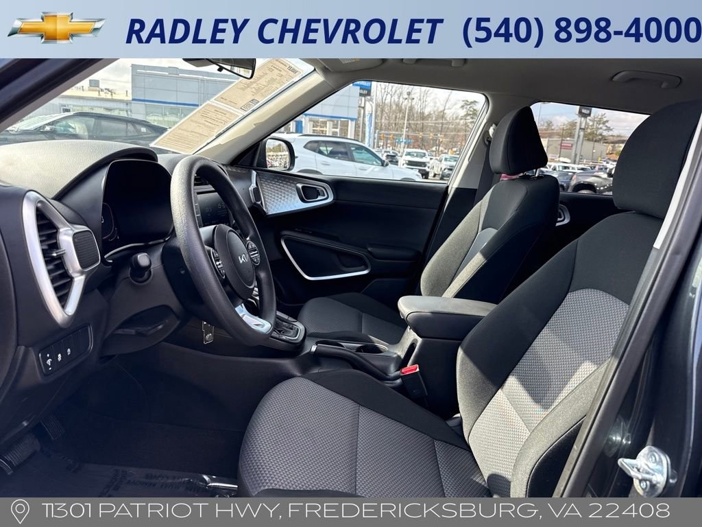 Used 2025 Kia Soul LX Hatchback