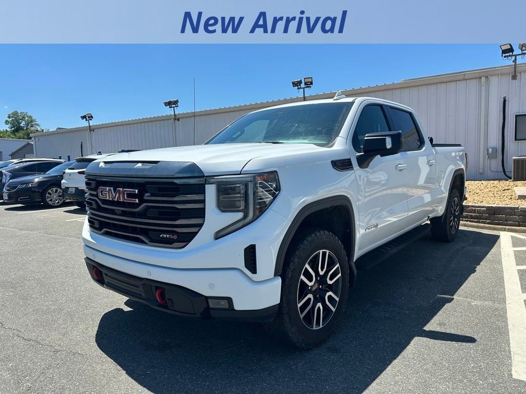 2022 GMC Sierra AT4 4WD Crew Cab Short Box's photo
