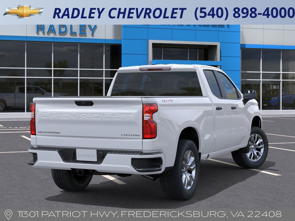 2026 Chevrolet Silverado 1500 Custom photo 3