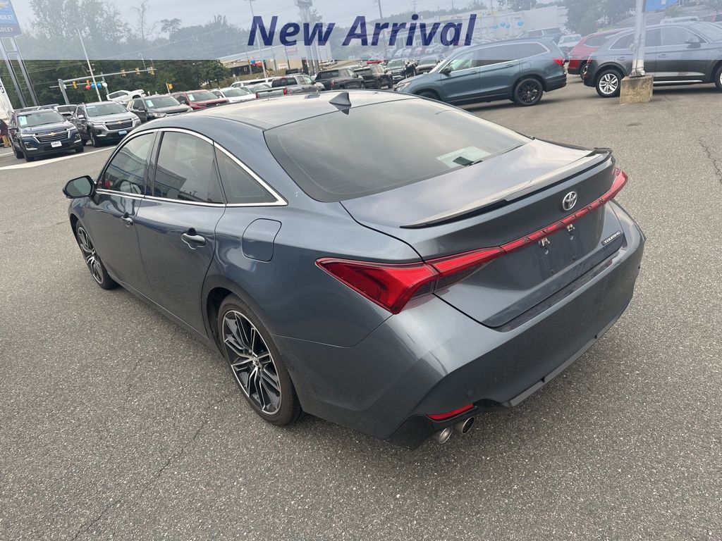 2019 Toyota Avalon Touring photo 4