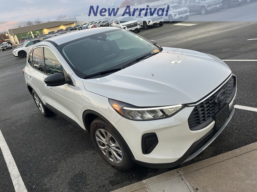 2024 Ford Escape Active photo 2
