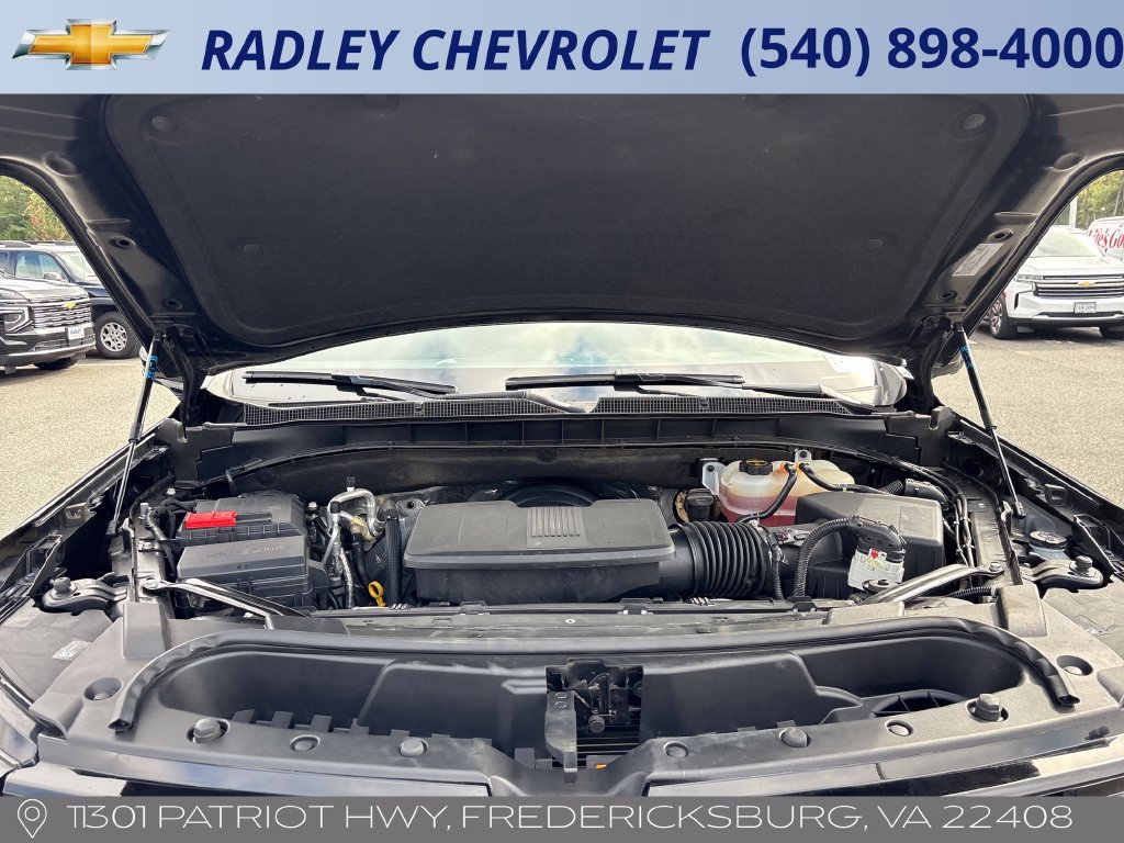 2025 Chevrolet Suburban LT - Photo 16