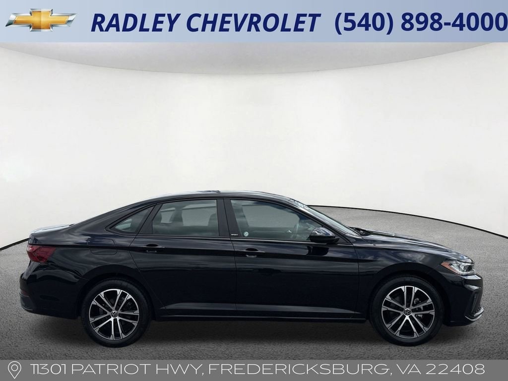 2025 Volkswagen Jetta Sport - Photo 20