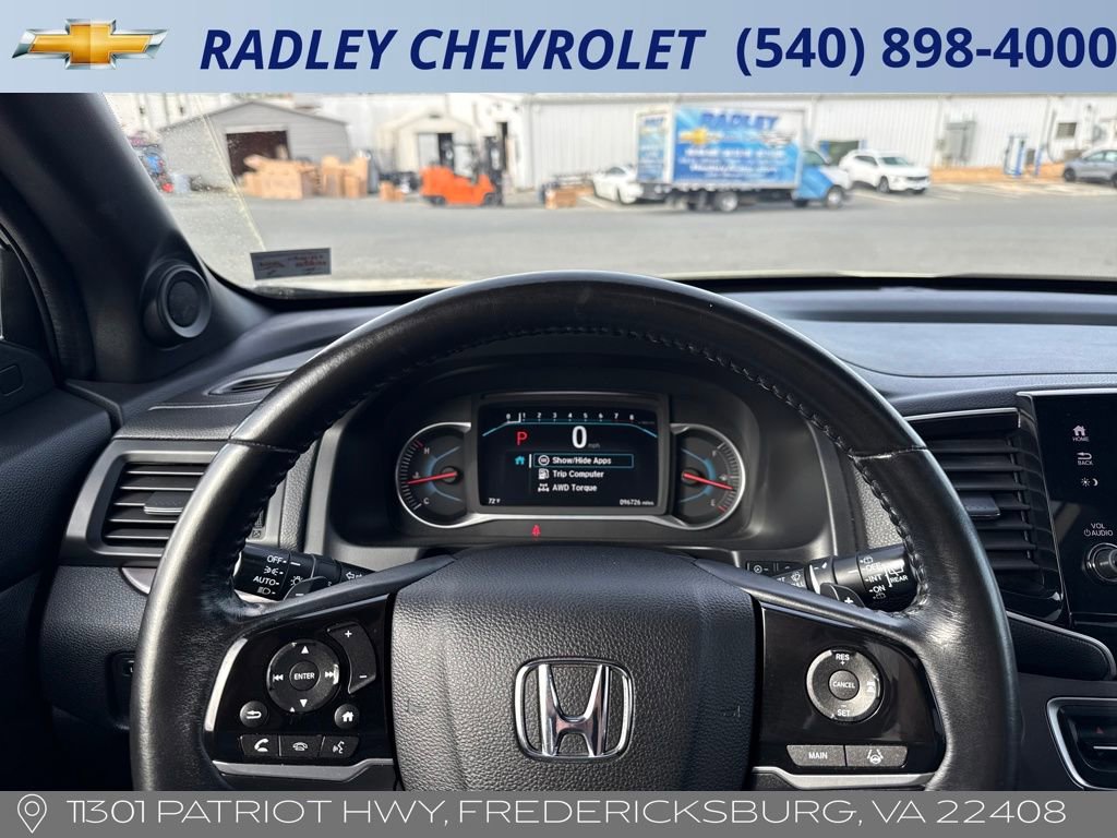 View vehicle photo 6