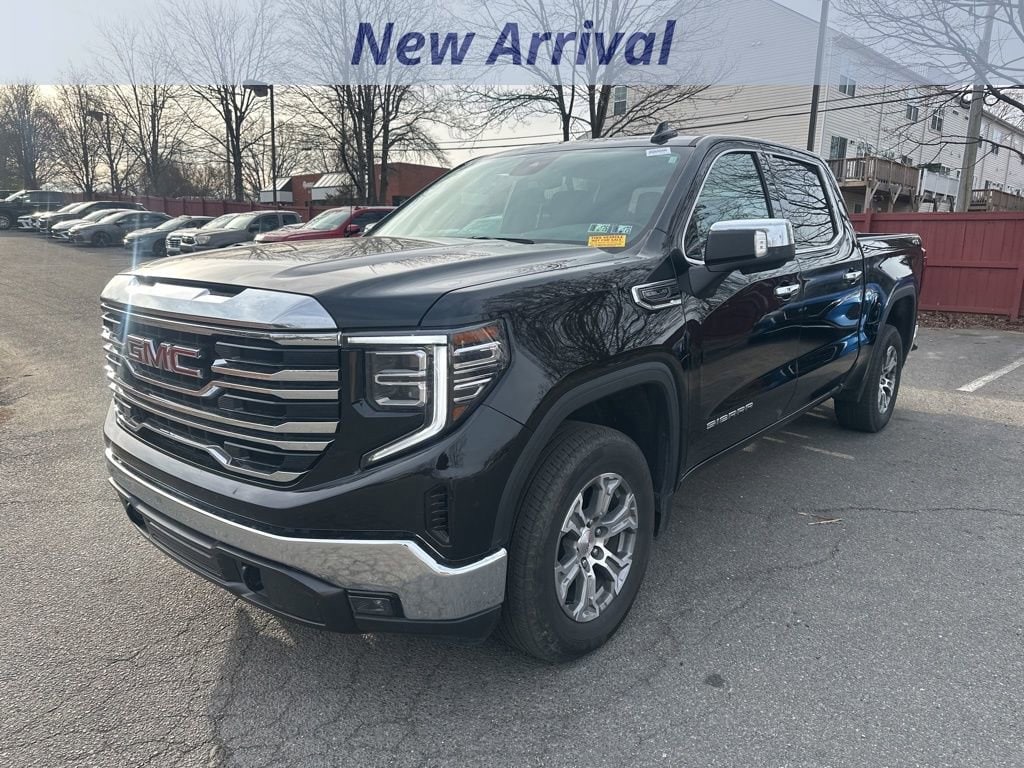 2025 GMC Sierra 1500 SLT's photo