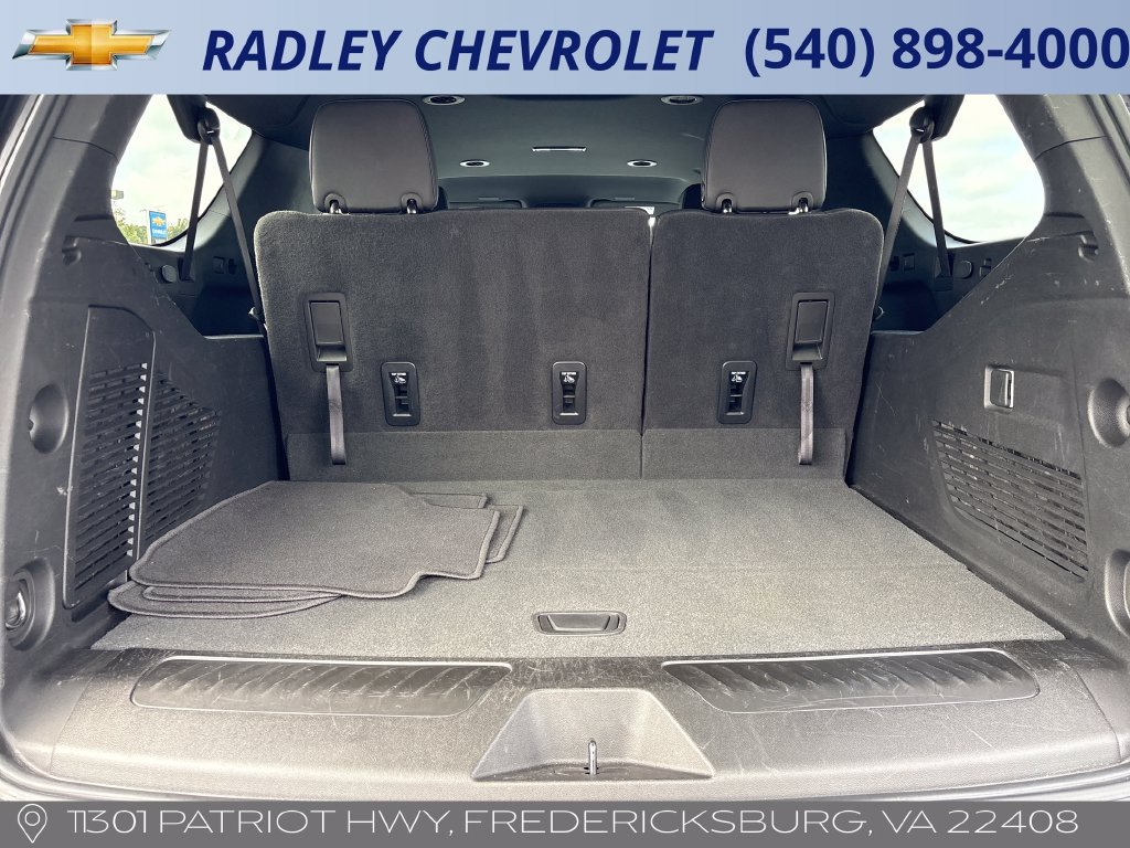 2025 Chevrolet Suburban LT - Photo 15