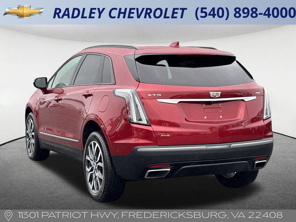 2023 Cadillac XT5 Sport photo 3