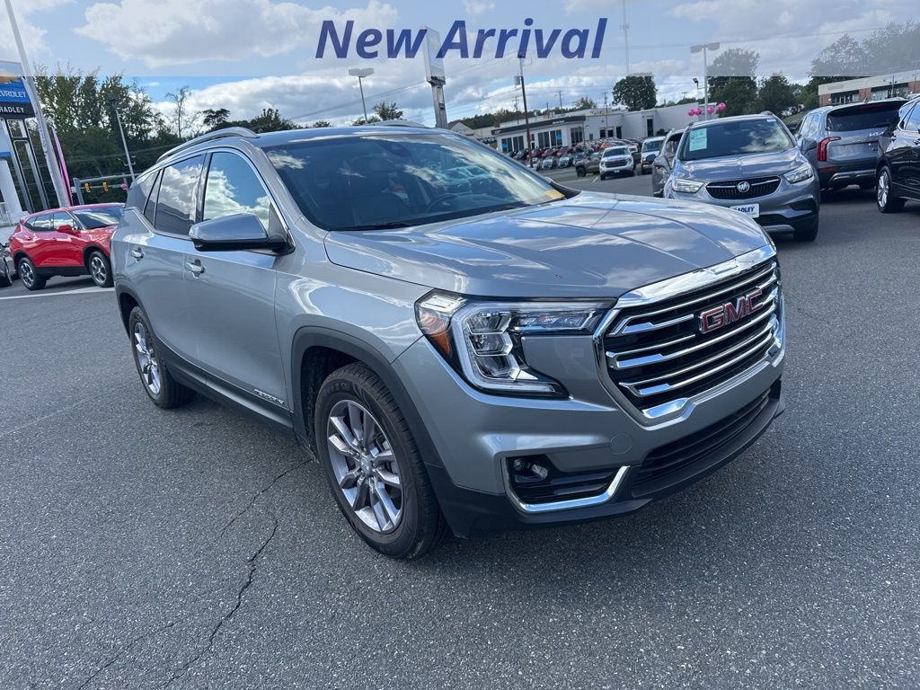 2023 Gmc Terrain SLT photo 2