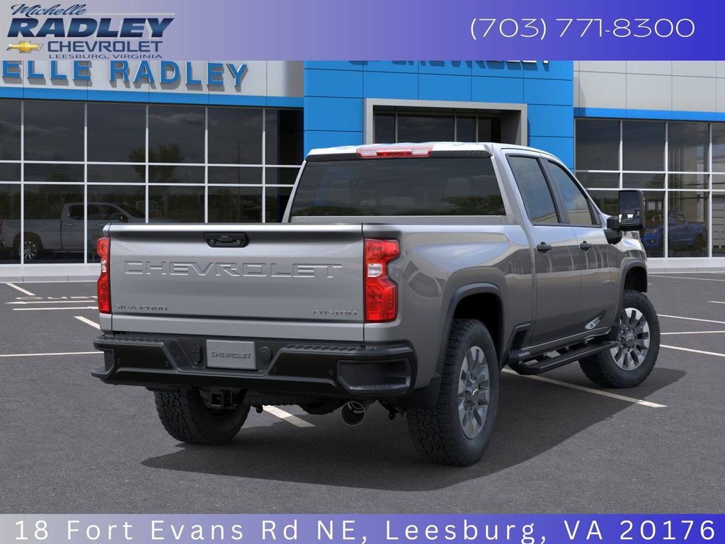 2025 Chevrolet Silverado 2500HD Custom photo 4