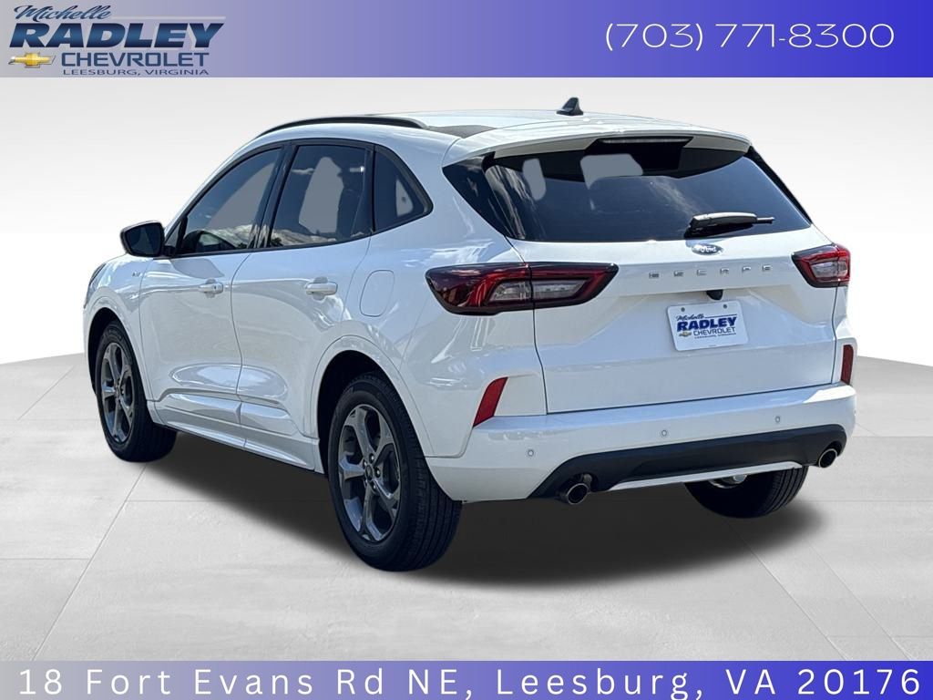 2023 Ford Escape ST-Line photo 3