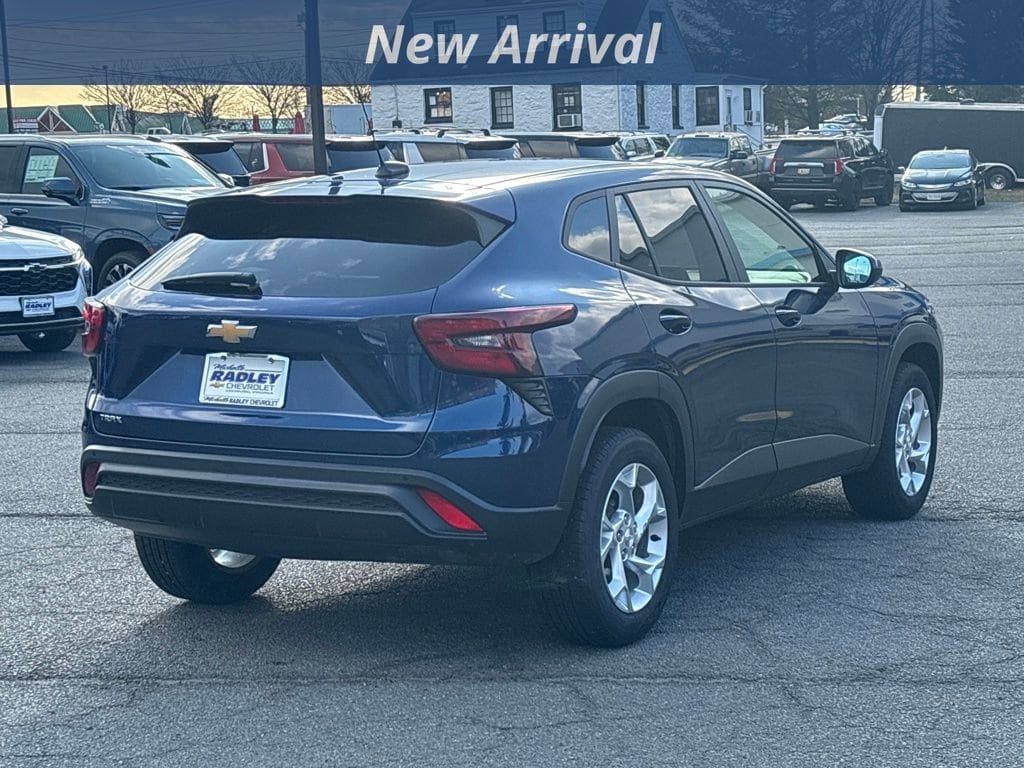 Used 2024 Chevrolet Trax LS SUV