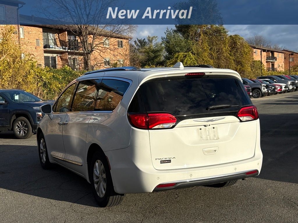 Used 2019 Chrysler Pacifica Touring L Van Passenger Van