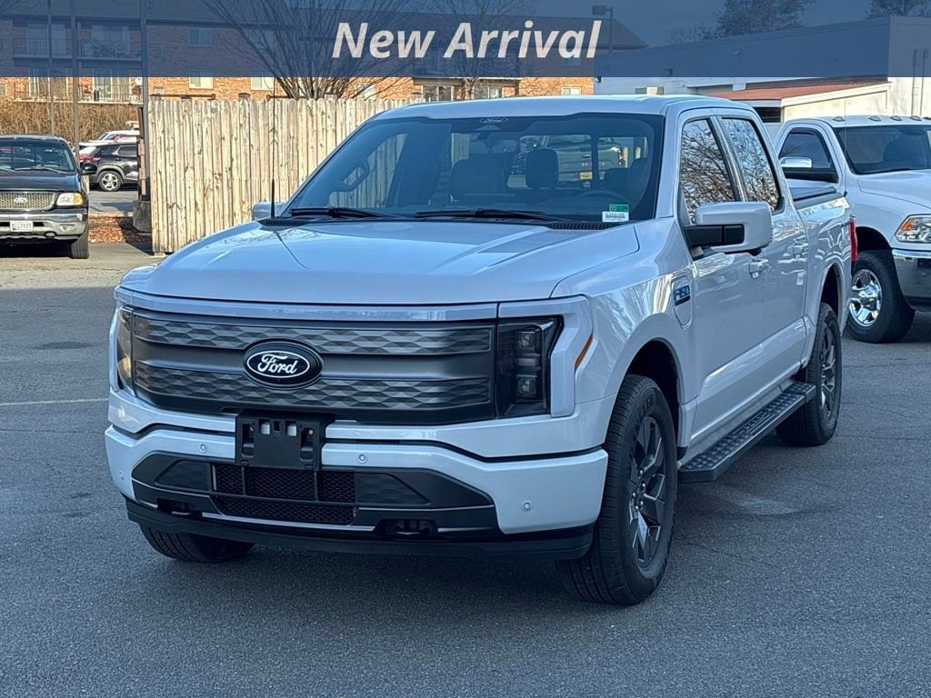 2025 Ford F-150 Lightning Lariat's photo
