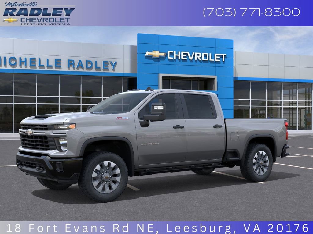 2025 Chevrolet Silverado 2500HD Custom photo 2