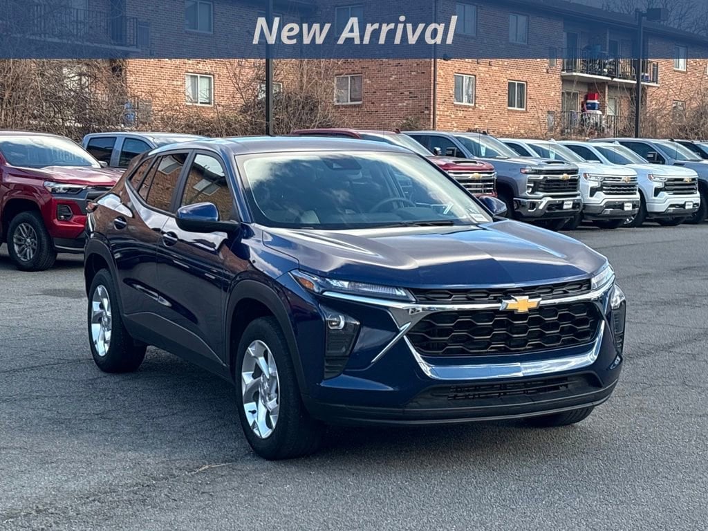 Used 2024 Chevrolet Trax LS SUV