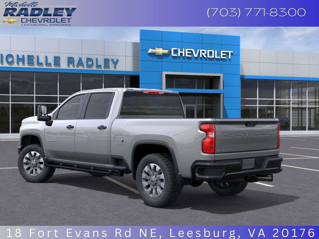 2025 Chevrolet Silverado 2500HD Custom photo 3