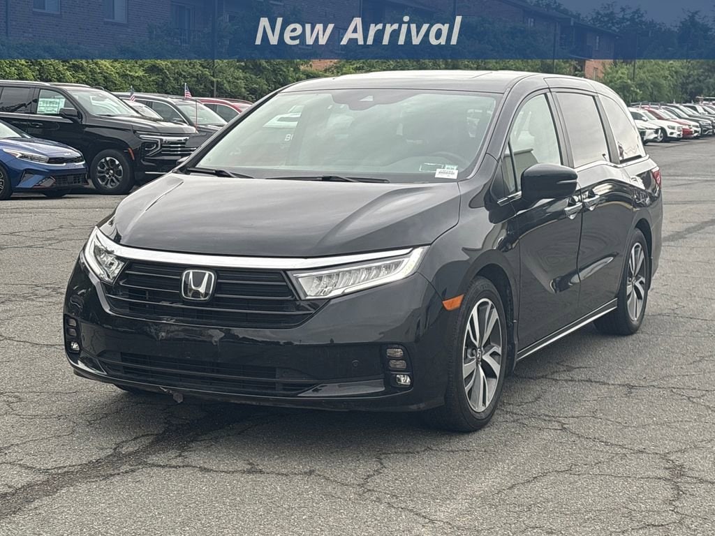 2023 Honda Odyssey Touring's photo