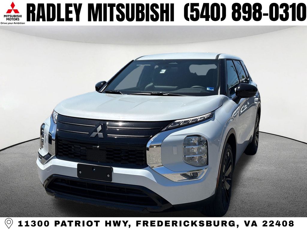 2026 Mitsubishi Outlander LE S-AWC's photo