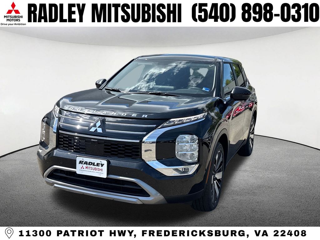 2026 Mitsubishi Outlander SE FWD's photo