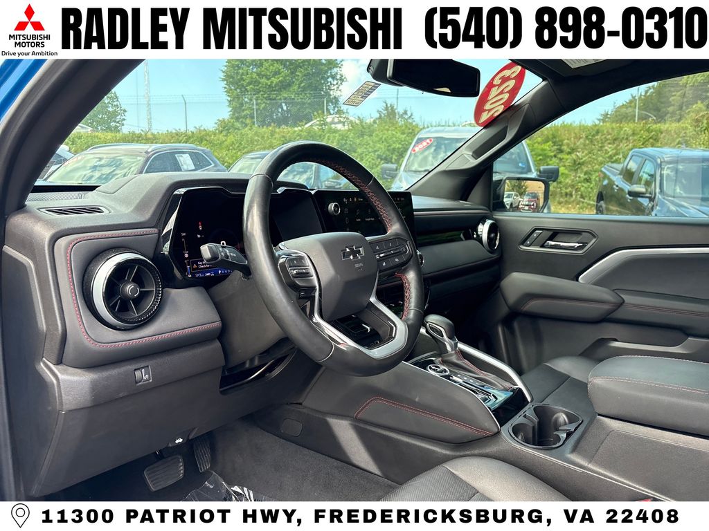 View vehicle photo 4