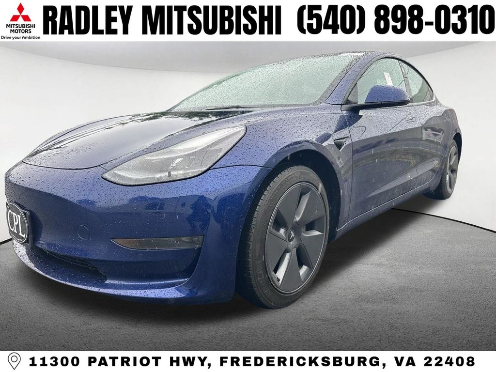 2022 Tesla Model 3 Standard Range Plus's photo