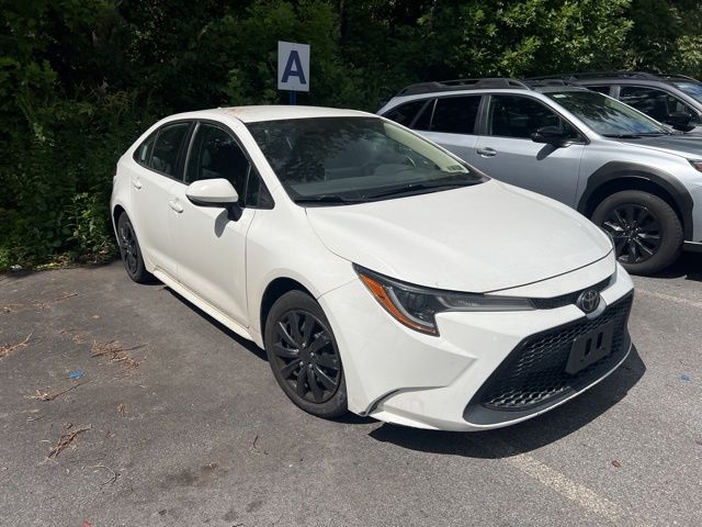 Used 2020 Toyota Corolla LE with VIN 5YFEPRAE5LP108771 for sale in Newtown Square, PA