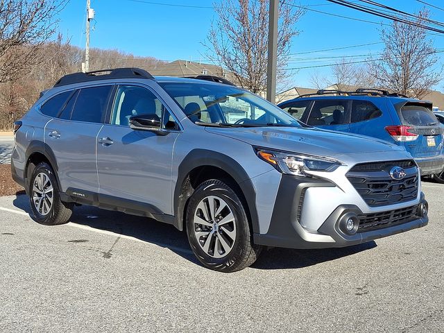 2025 Subaru Outback Premium's photo