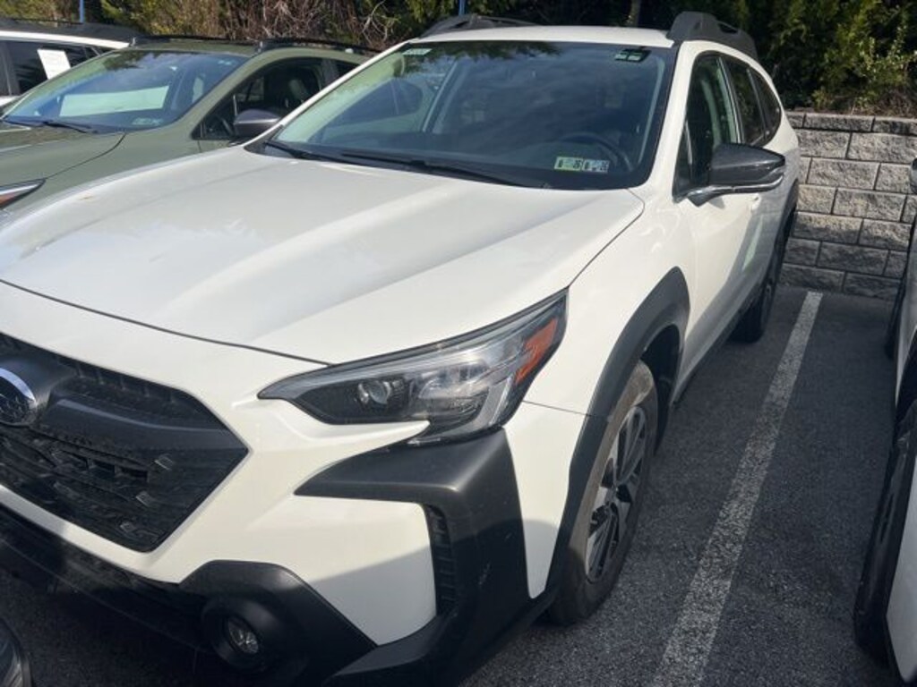 Used 2025 Subaru Outback Premium SUV