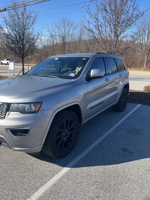 Used 2017 Jeep Grand Cherokee Altitude with VIN 1C4RJFAG5HC925063 for sale in Newtown Square, PA