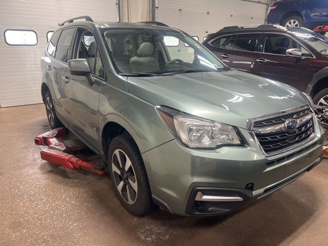 2017 Subaru Forester Premium's photo