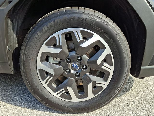 2025 Subaru Forester Premium - Photo 10