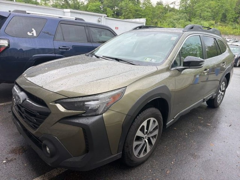 Used 2025 Subaru Outback Premium SUV