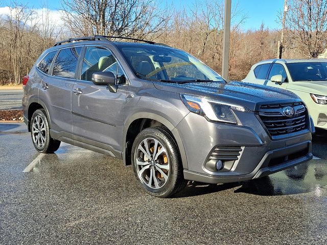 2023 Subaru Forester Limited's photo