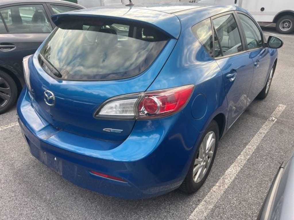 Used 2012 Mazda Mazda3 i Touring Hatchback
