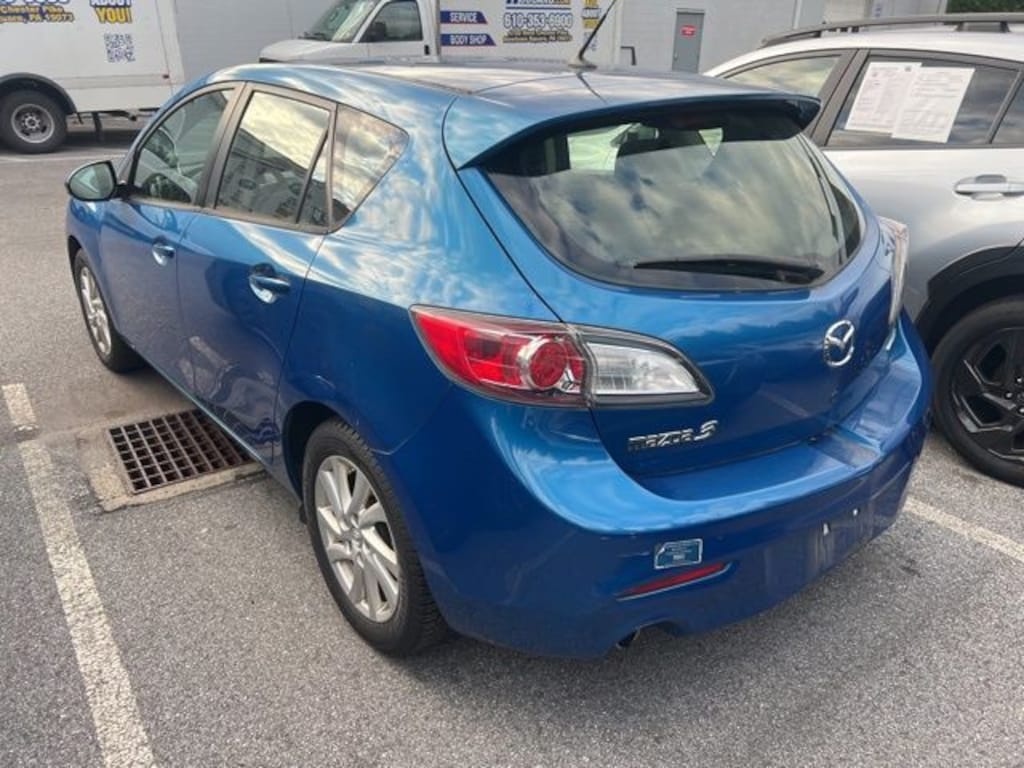 Used 2012 Mazda Mazda3 i Touring Hatchback