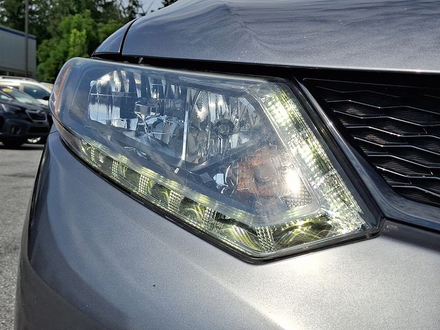 2016 Nissan Rogue SV - Photo 11
