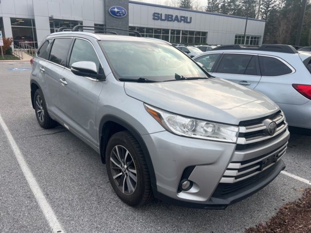 Used 2017 Toyota Highlander XLE SUV