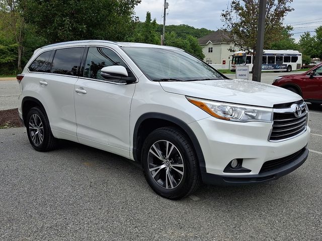 2016 Toyota Highlander