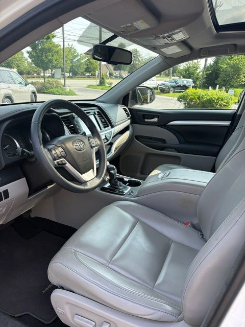 2016 Toyota Highlander XLE - Photo 6