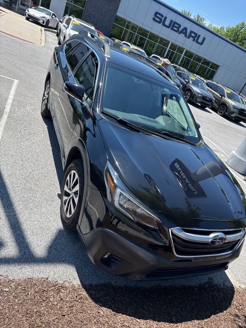 2022 Subaru Outback Premium's photo