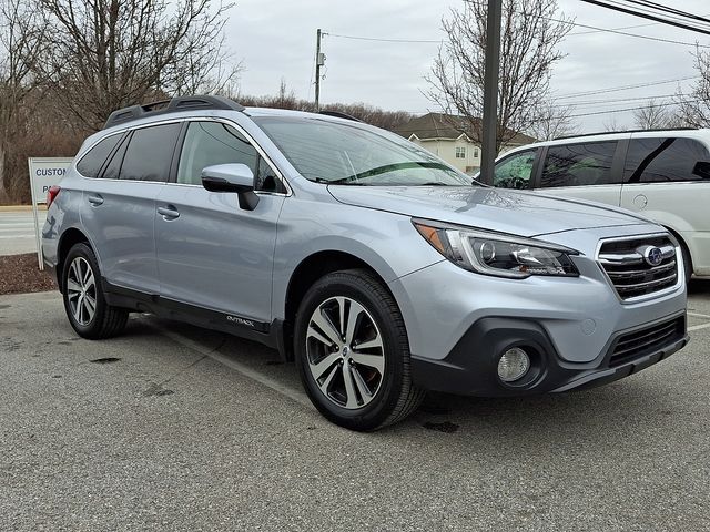 2019 Subaru Outback Limited's photo