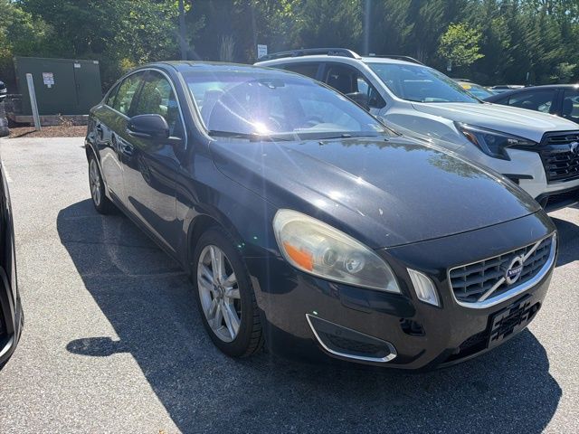 2013 Volvo S60 T5 AWD Auto's photo
