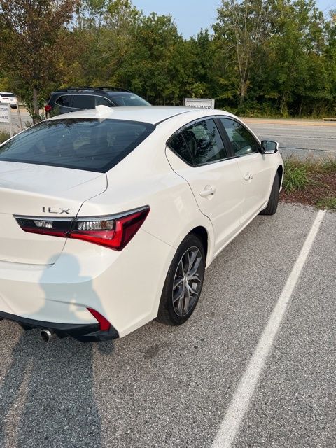 2022 Acura ILX Premium photo 4