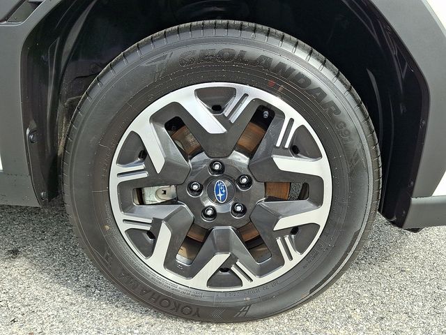 2025 Subaru Forester Premium - Photo 10