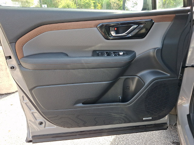 2025 Subaru Forester Sport - Photo 16