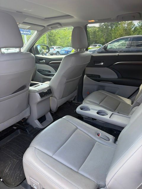 2015 Toyota Highlander Limited - Photo 8