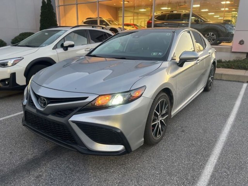 Used 2024 Toyota Camry SE Sedan
